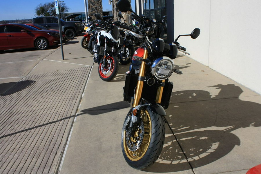 2026 Kawasaki Z900 SE ABS