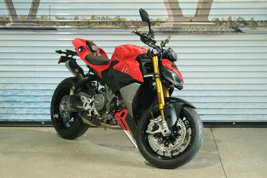 2026 Ducati SFV2S 896