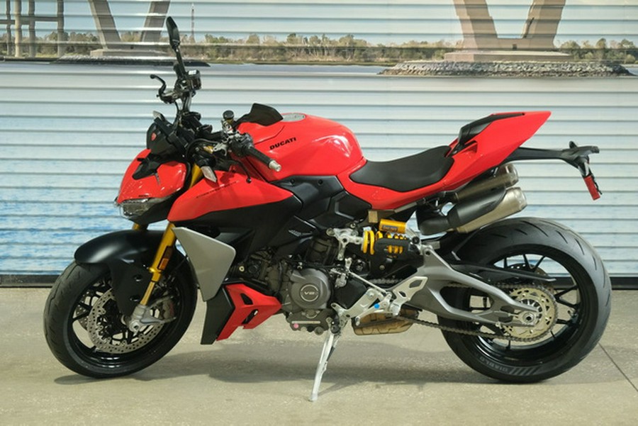 2026 Ducati SFV2S 896