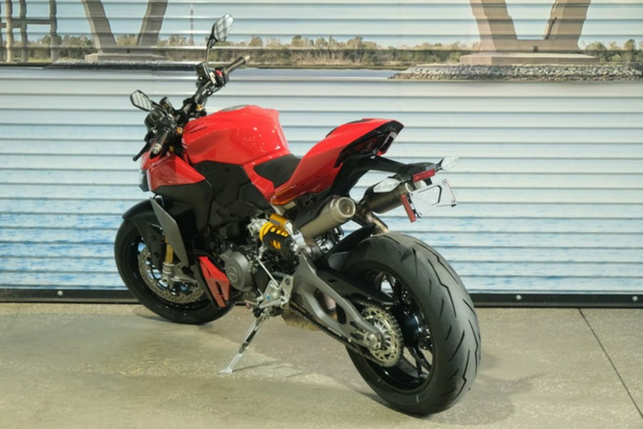 2026 Ducati SFV2S 896