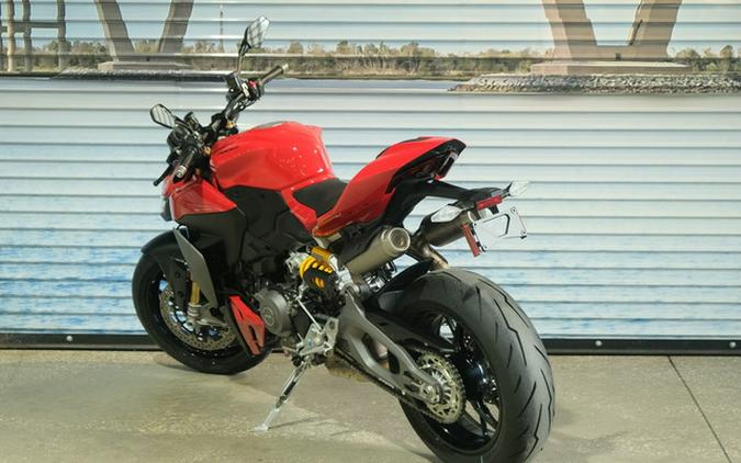 2026 Ducati SFV2S 896