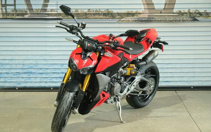 2026 Ducati SFV2S 896