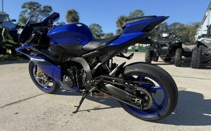 2025 Yamaha YZF R9