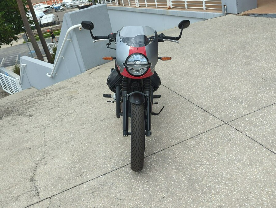 2024 Moto Guzzi V7 Stone Corsa
