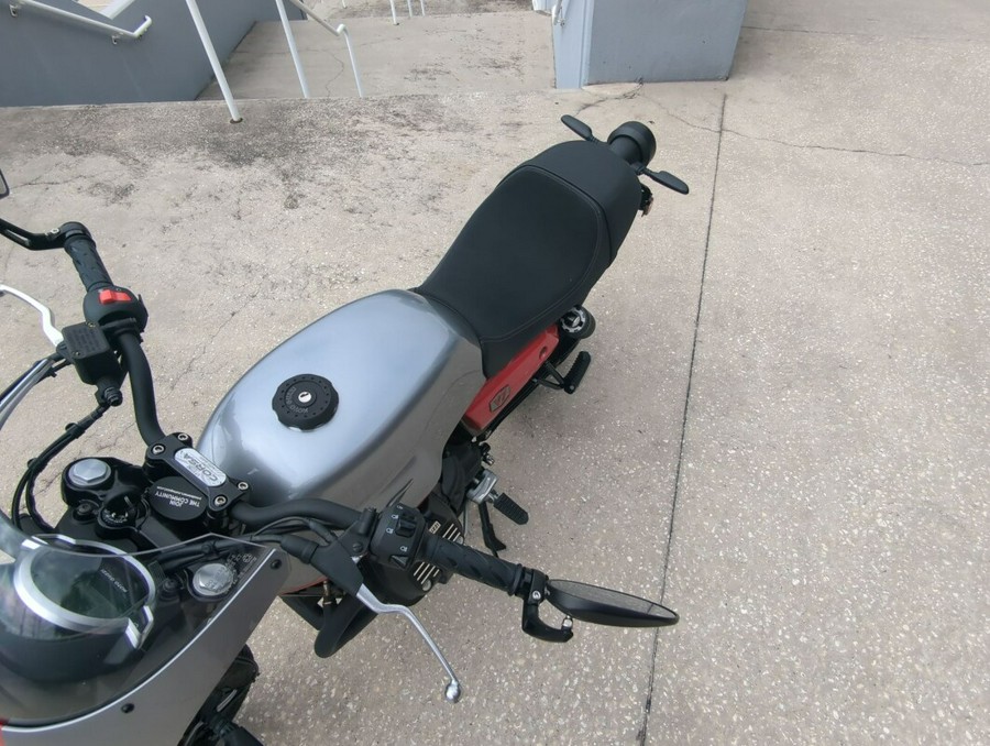 2024 Moto Guzzi V7 Stone Corsa