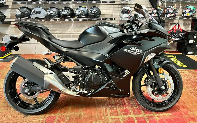 2026 Kawasaki Ninja® 500