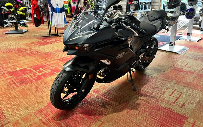 2026 Kawasaki Ninja® 500