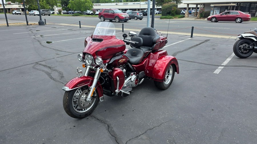 FLHTCUTG 2023 Tri Glide® Ultra