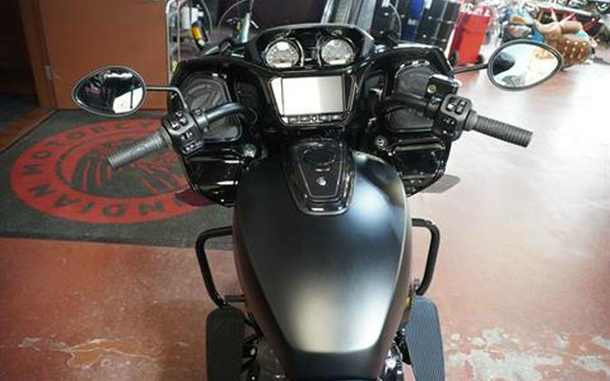 2024 Indian Motorcycle Challenger® Dark Horse® with PowerBand Audio Package