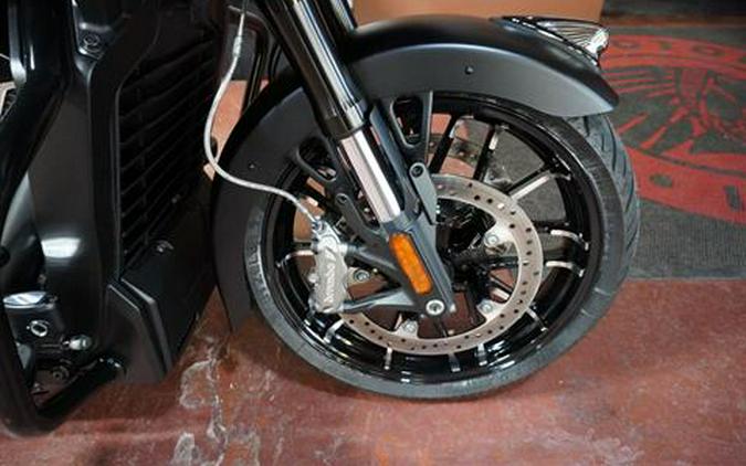 2024 Indian Motorcycle Challenger® Dark Horse® with PowerBand Audio Package