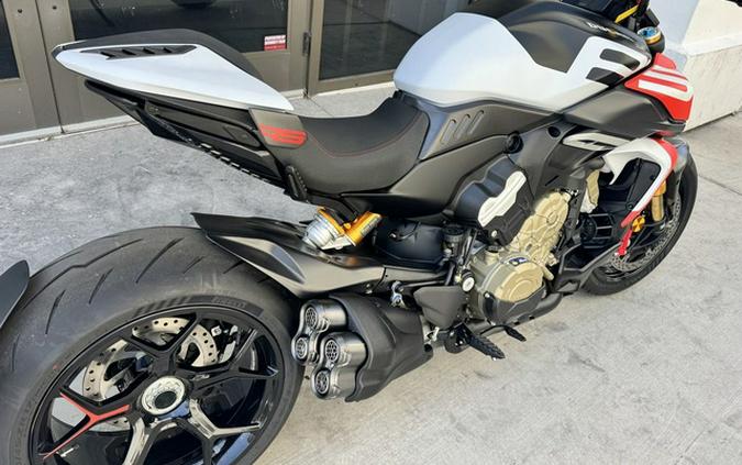 2027 Ducati Diavel V4 RS Livery