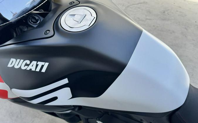 2027 Ducati Diavel V4 RS Livery