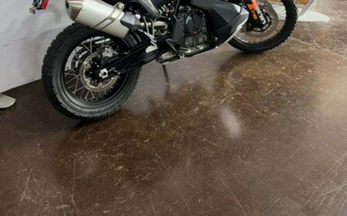 2024 KTM 790 Adventure