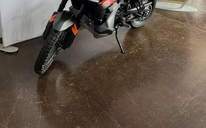 2024 KTM 790 Adventure