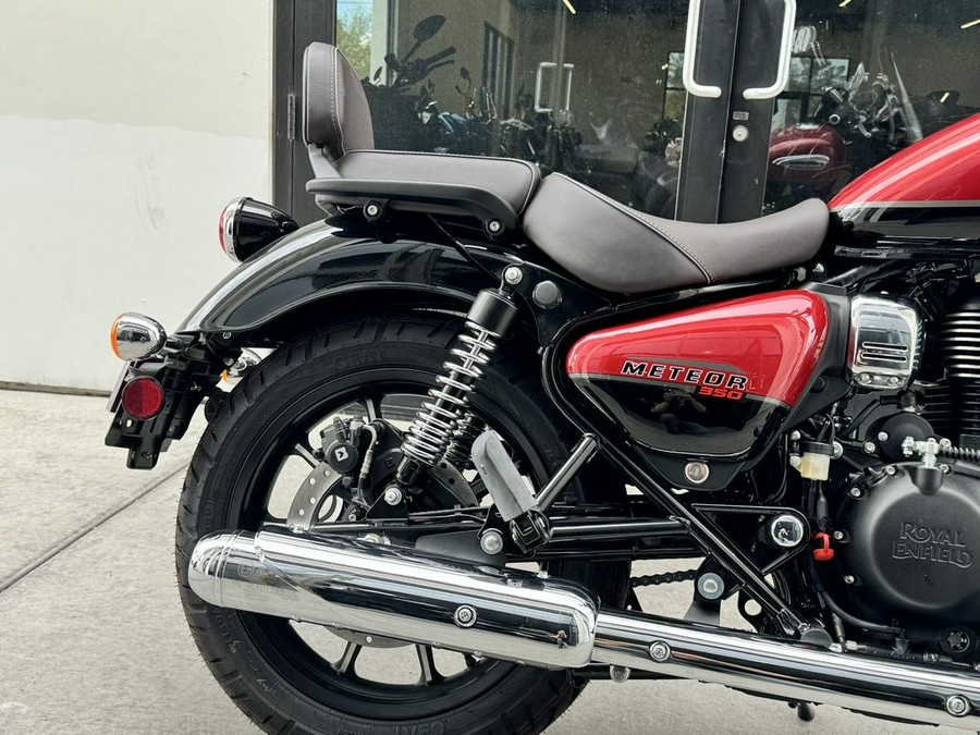 2023 Royal Enfield Meteor 350 Supernova Red