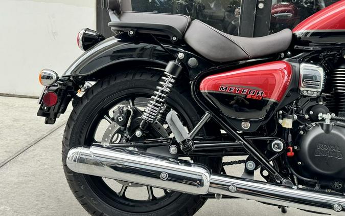 2023 Royal Enfield Meteor 350 Supernova Red