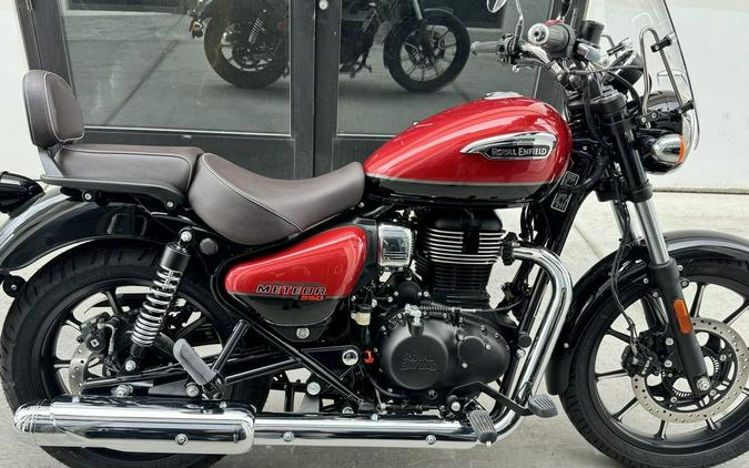 2023 Royal Enfield Meteor 350 Supernova Red