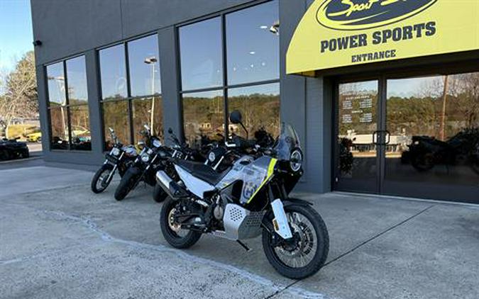 2024 Husqvarna Norden 901