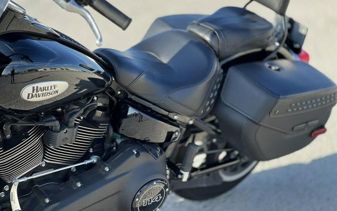 2023 Harley-Davidson FLHCS - Heritage Classic