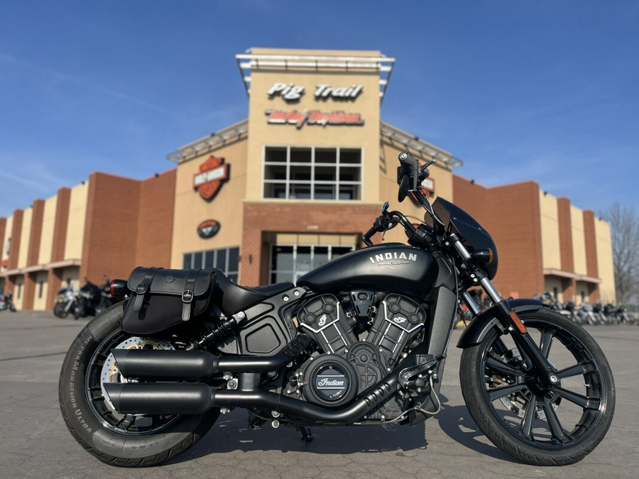 2022 Indian Scout, BLACK