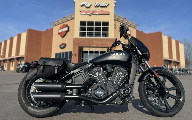 2022 Indian Scout, BLACK