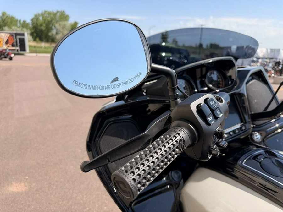 2026 Indian Challenger Dark Horse 112 W/Powerband Audio Chal