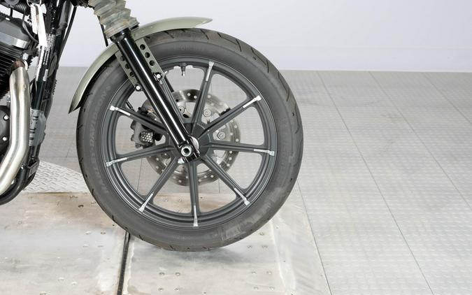 2021 Harley-Davidson Iron 883 XL883N