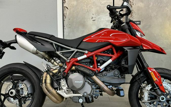 2023 Ducati Hypermotard 950 Ducati Red