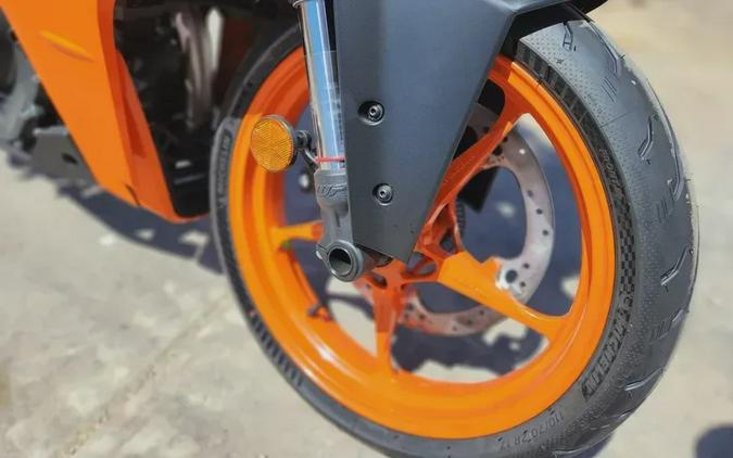 New 2024 KTM RC 390 ORANGE