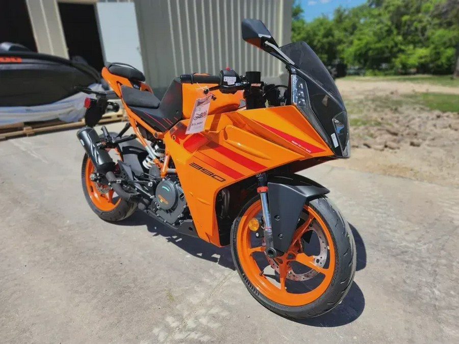 New 2024 KTM RC 390 ORANGE