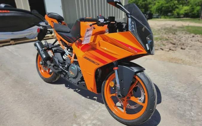 New 2024 KTM RC 390 ORANGE