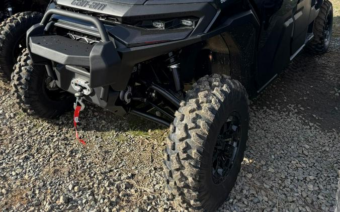 2026 Can-Am Defender MAX XT CAB HD11