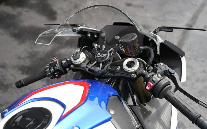 2022 BMW S 1000 RR Light White / Racing Blue / Racing Red