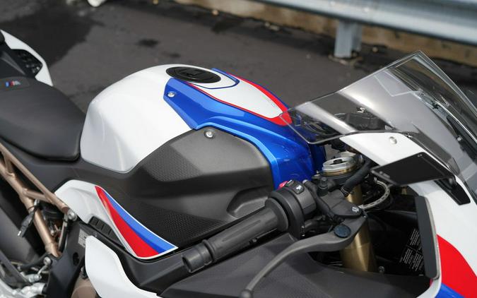 2022 BMW S 1000 RR Light White / Racing Blue / Racing Red