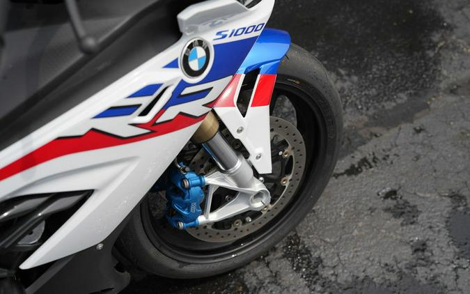2022 BMW S 1000 RR Light White / Racing Blue / Racing Red
