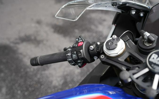 2022 BMW S 1000 RR Light White / Racing Blue / Racing Red