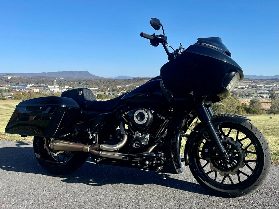 2018 Harley-Davidson® ROAD GLIDE SPECIAL