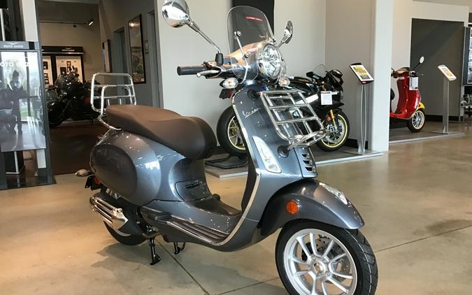 2023 Vespa Primavera 50 Touring