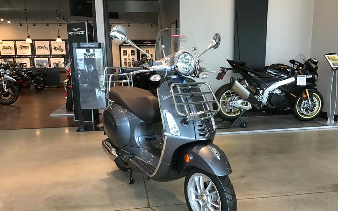 2023 Vespa Primavera 50 Touring