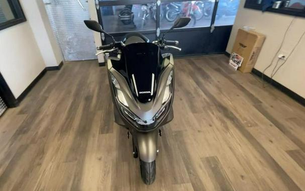 2023 Honda® PCX