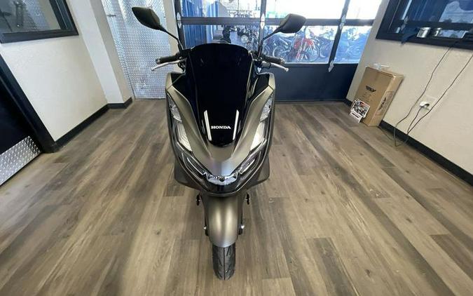 2023 Honda® PCX