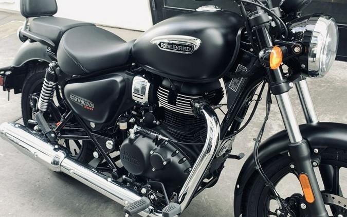 2023 Royal Enfield Meteor 350 Stellar Black