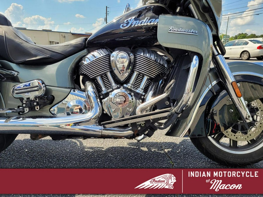 2021 Indian Motorcycle® Roadmaster® Alumina Jade/Thunder Black