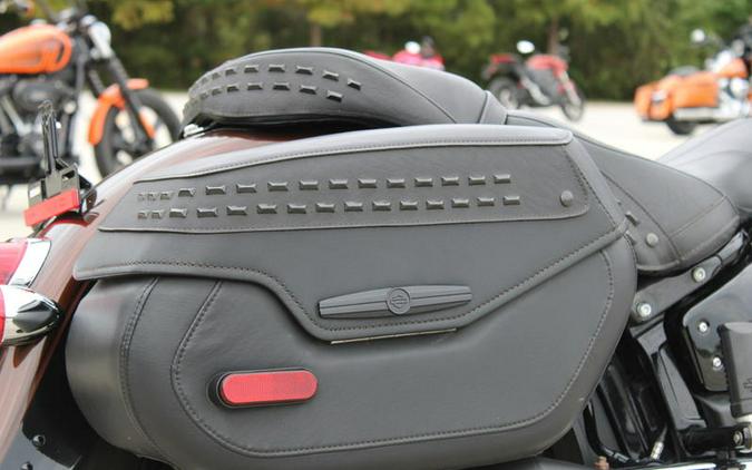 2019 Harley-Davidson® FLHCS - Heritage Classic 114
