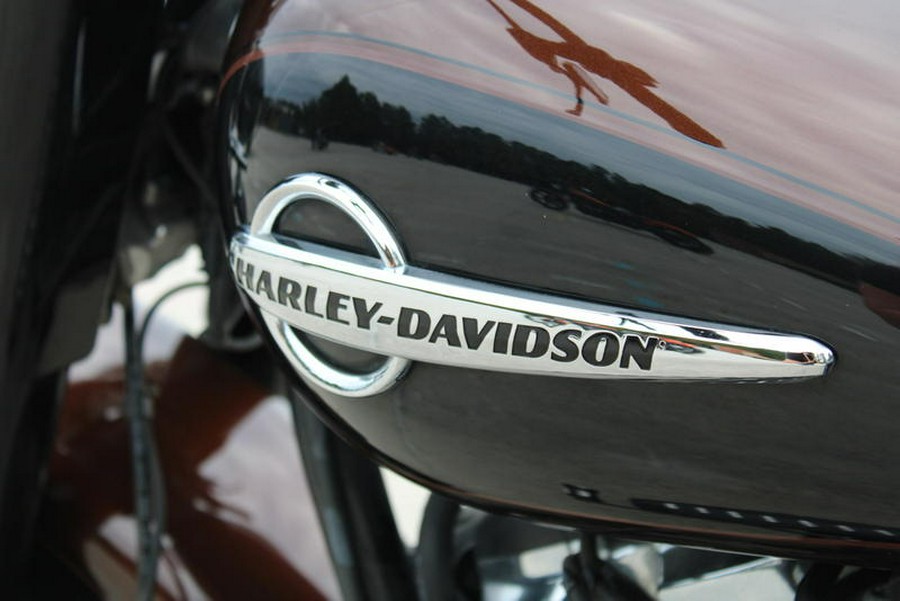2019 Harley-Davidson® FLHCS - Heritage Classic 114