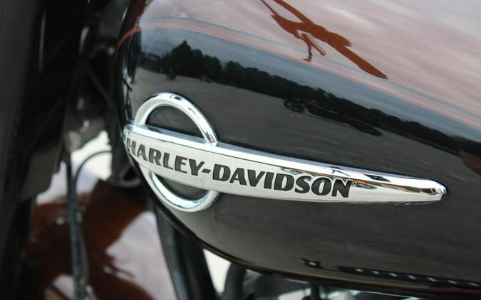 2019 Harley-Davidson® FLHCS - Heritage Classic 114