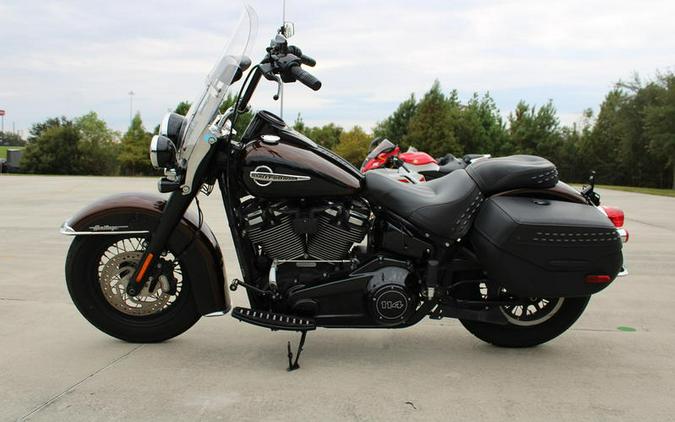 2019 Harley-Davidson® FLHCS - Heritage Classic 114