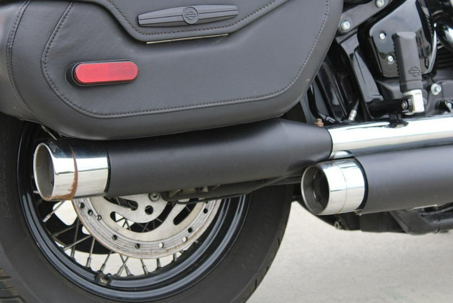 2019 Harley-Davidson® FLHCS - Heritage Classic 114