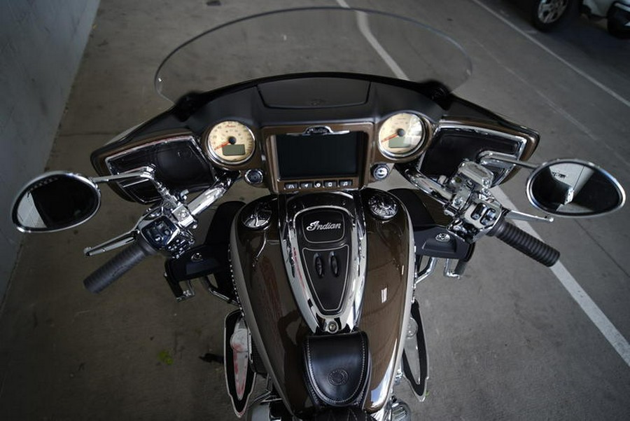 2023 Indian Motorcycle® ROADMASTER, BRONZE MTLC/SILVER MTLC, 49ST Base