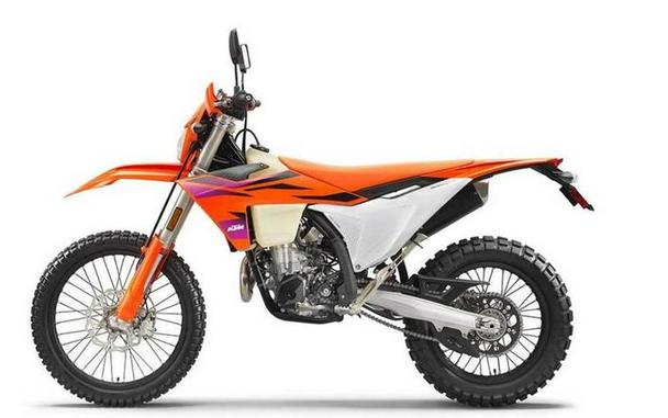 2024 KTM 500 EXC-F Six Days First Look [Fast Facts]